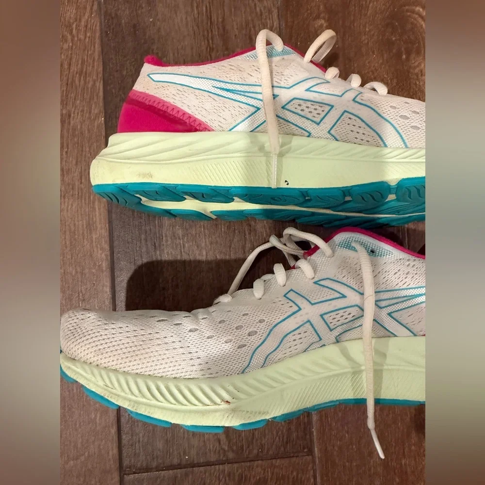 Asics women’s‎ GEL-EXCITE 8 Sea Glass Running Shoes Size 12